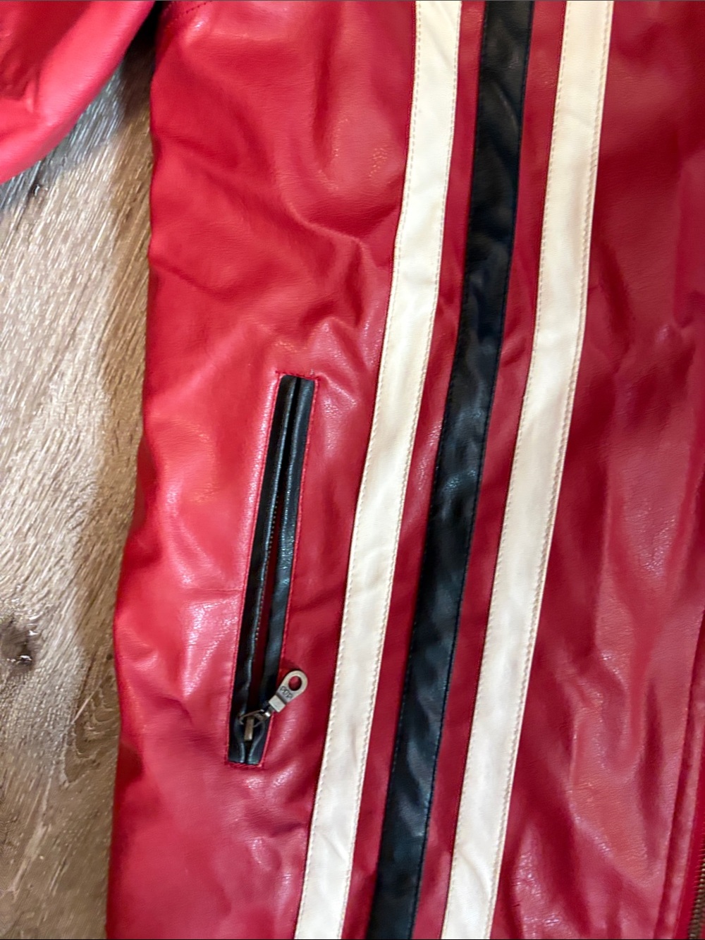 Men's Red Zip-Front Racing Jacket with Contrast Stripes - Picture 3 of 7